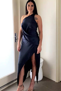 Kylies Kloset - Client wearing Philly Dress by One Fell Swoop - Designer Dress hire Perth.  Designer Dress Hire Perth Kylie's Kloset.  School Formal Gown Rental, Black Tie events.  Find your perfect outfit from Kylie's stunning collection incl. luxury clutches head pieces