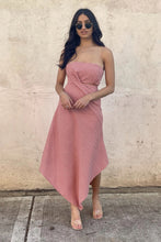 Load image into Gallery viewer, Designer Dress Hire Perth | SEDWIG DRESS by One Fell Swoop | Kylies Kloset.  Hire dresses for School Balls, Race Day or a Wedding Luxury Clutches and Headpieces also available to rent.
